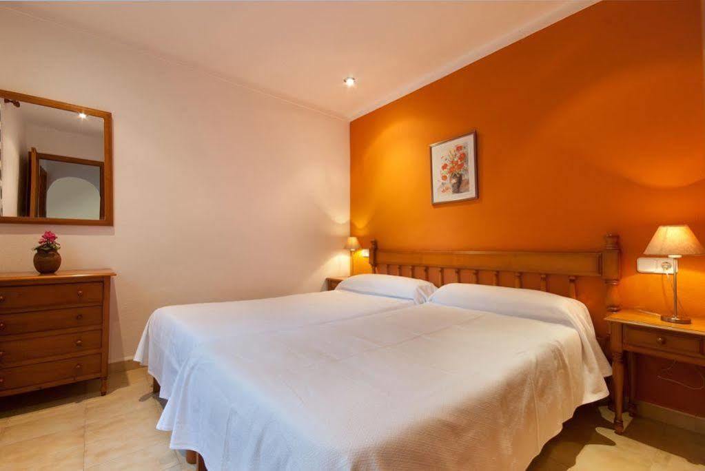 Pinos Altos Apartments Cala de Sant Vicenc Eksteriør bilde